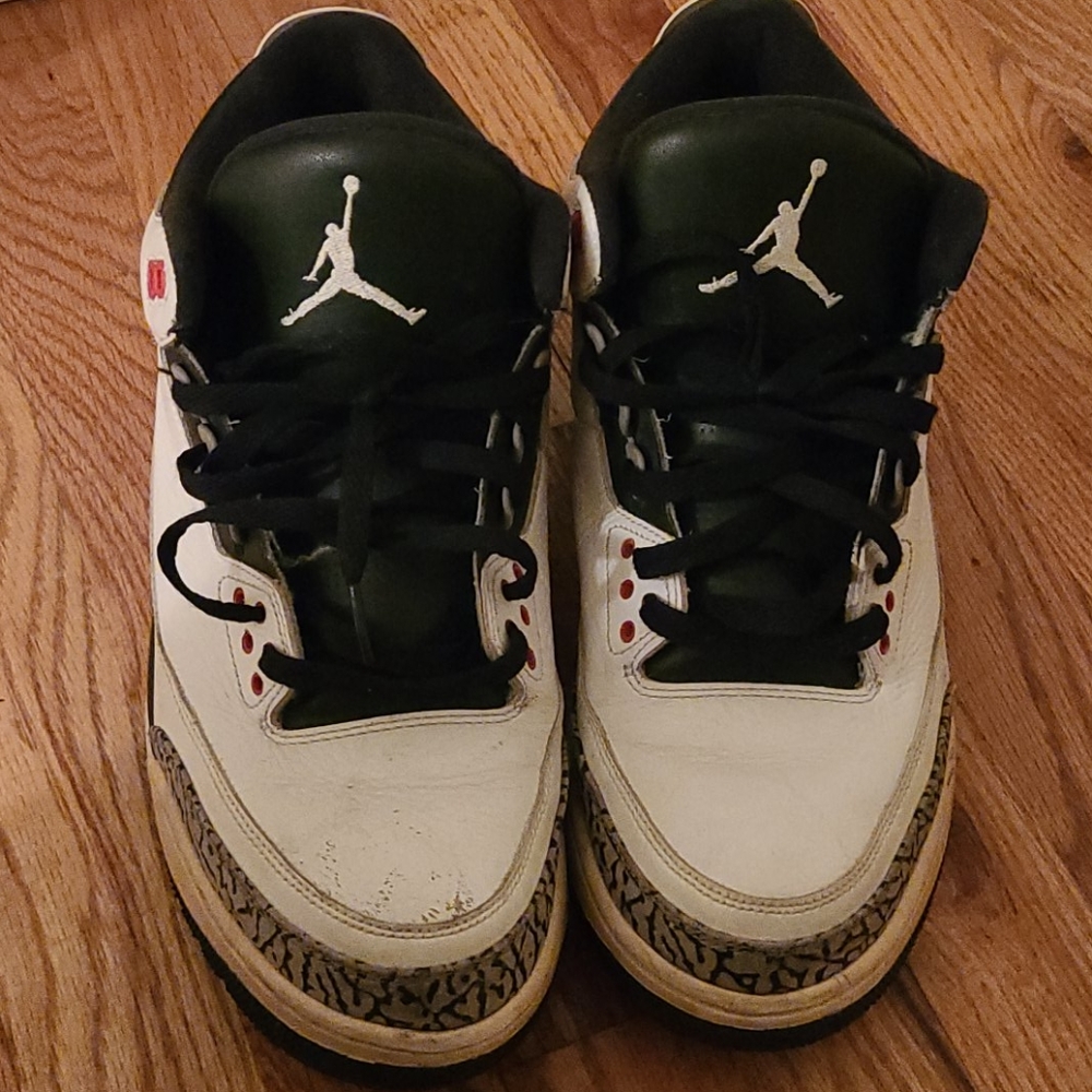 Used pair of Jordan's Men's Size 11